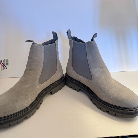 NWOT. Cushionaire Derby Rugged Chelsea gray Boots. Size 11M - Picture 2 of 11